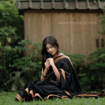 Aarong Cotton Saree: Pure Cotton Serenity in Black - 13.5 Hat - Image 3